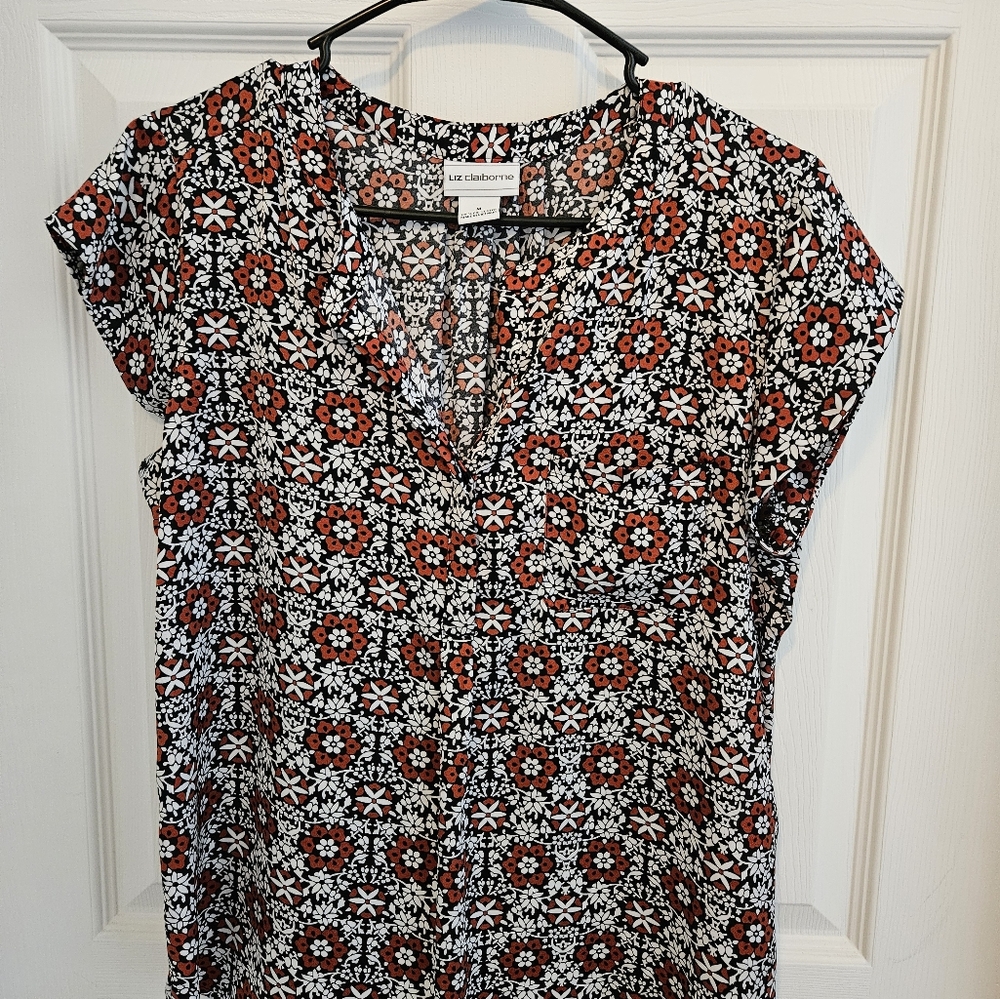 Liz Claiborne, medium. Multicolor